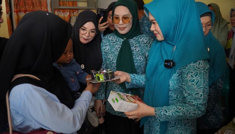 09f638f5-c6d0-42ff-a773-1211393b6ea2